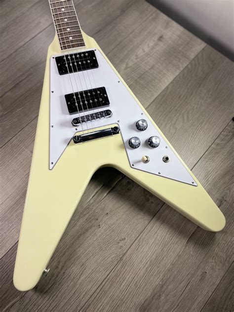 dating a gibson flying v